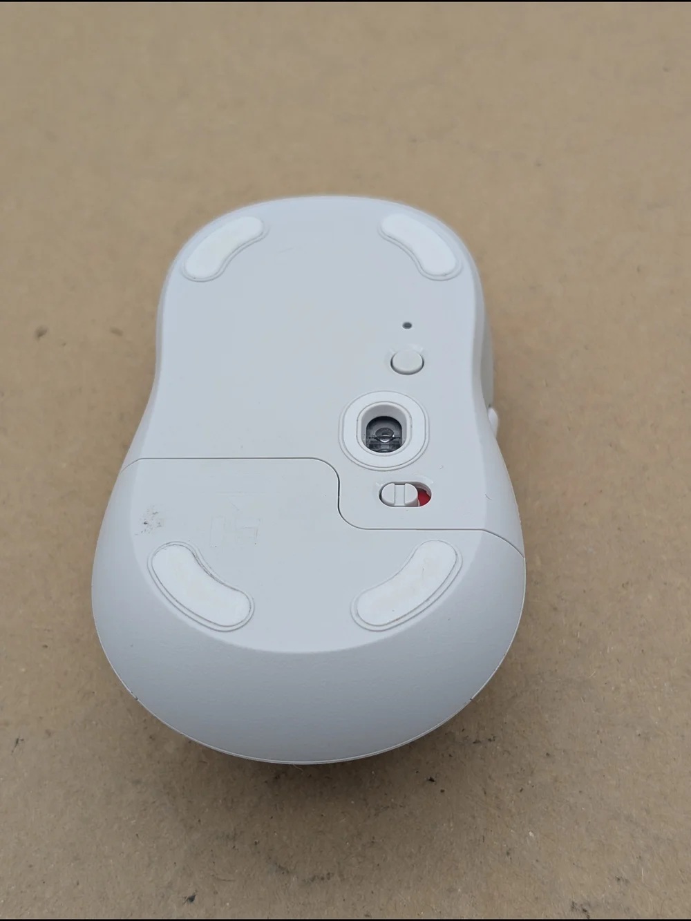 ​Logitech Signature M650 Wireless Mouse White - With USB Dongle (No Battery)